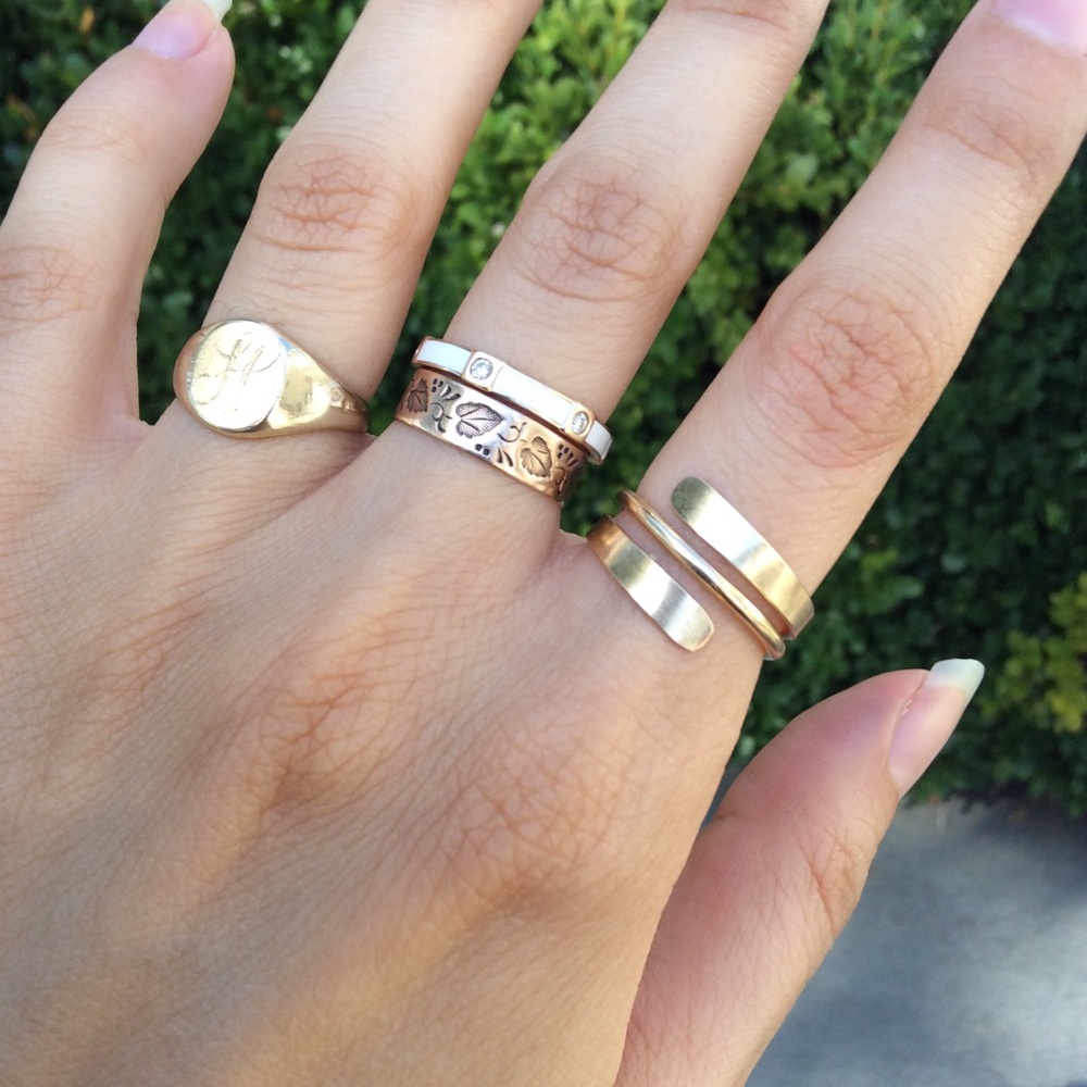 ⬇️$180 12k GOLD 😍 Goddess Spiral Ring!!!